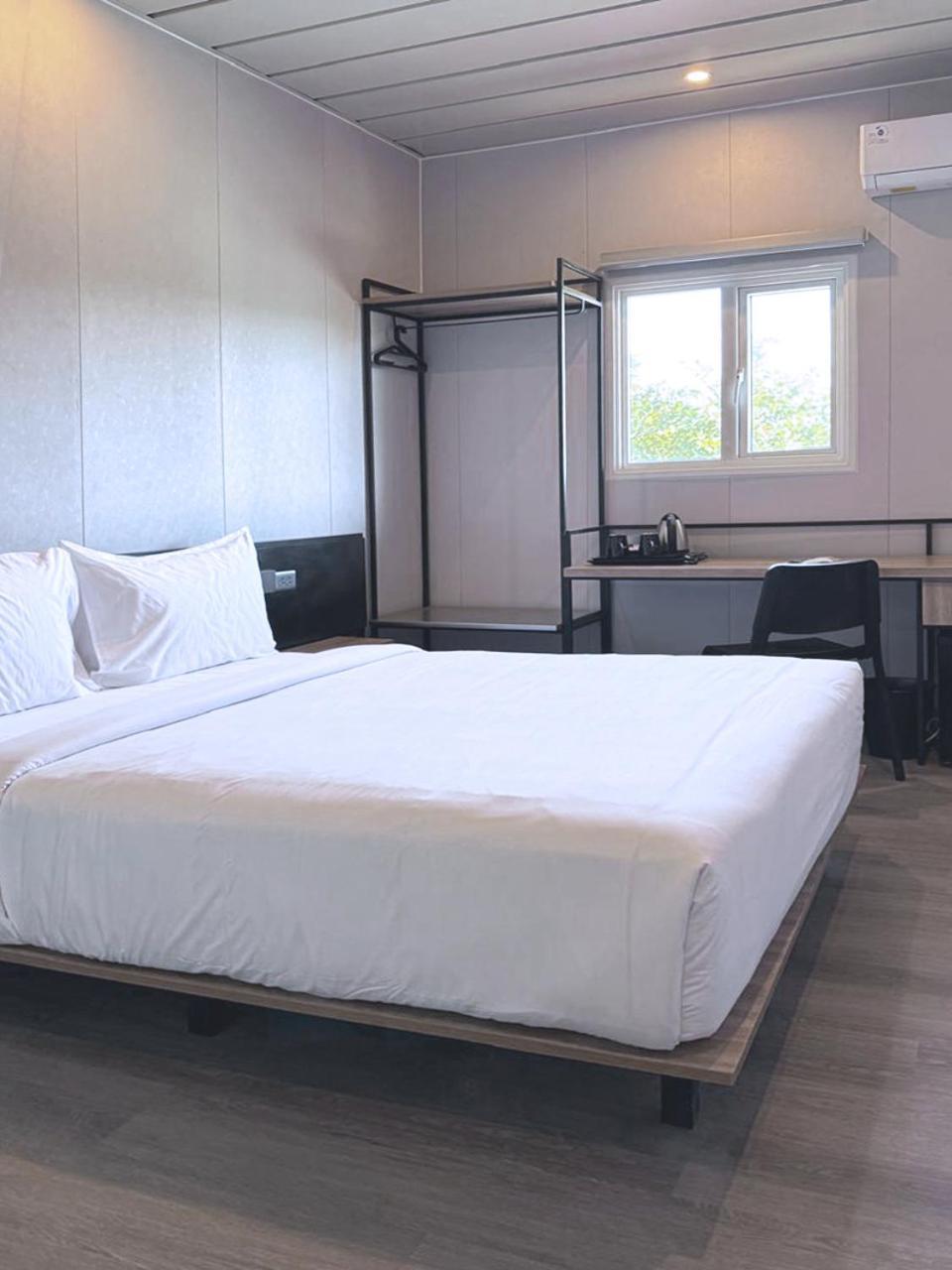 Conjioo Hotel Sumbawa Managed By Mhm Maluk Exterior foto